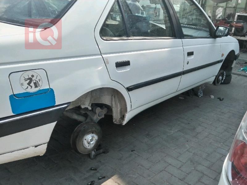 بیجۆ 405